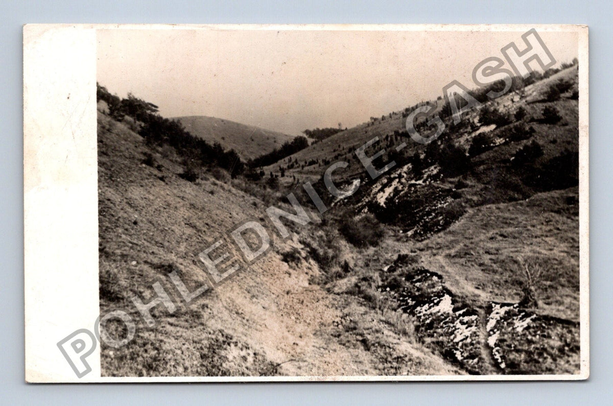 Stará fotografie údolí s kopci (BM26890)