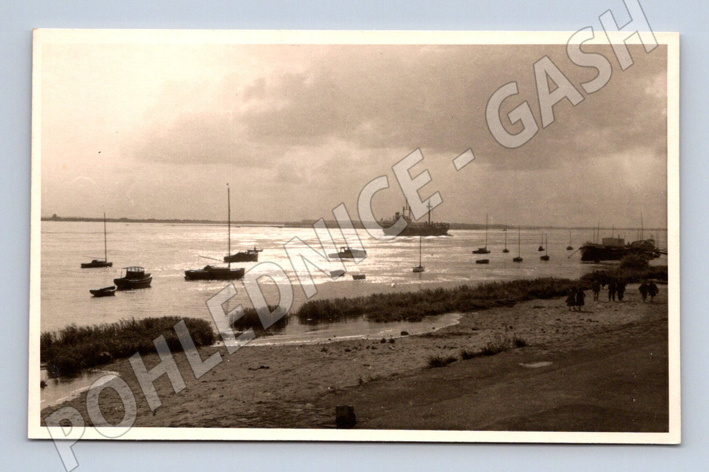 Boat harbor black and white old postcard (M10117)