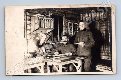 Clerks in the office old postcard (M10156)
