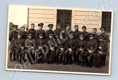 Prešov soldiers interwar postcard (M10161)
