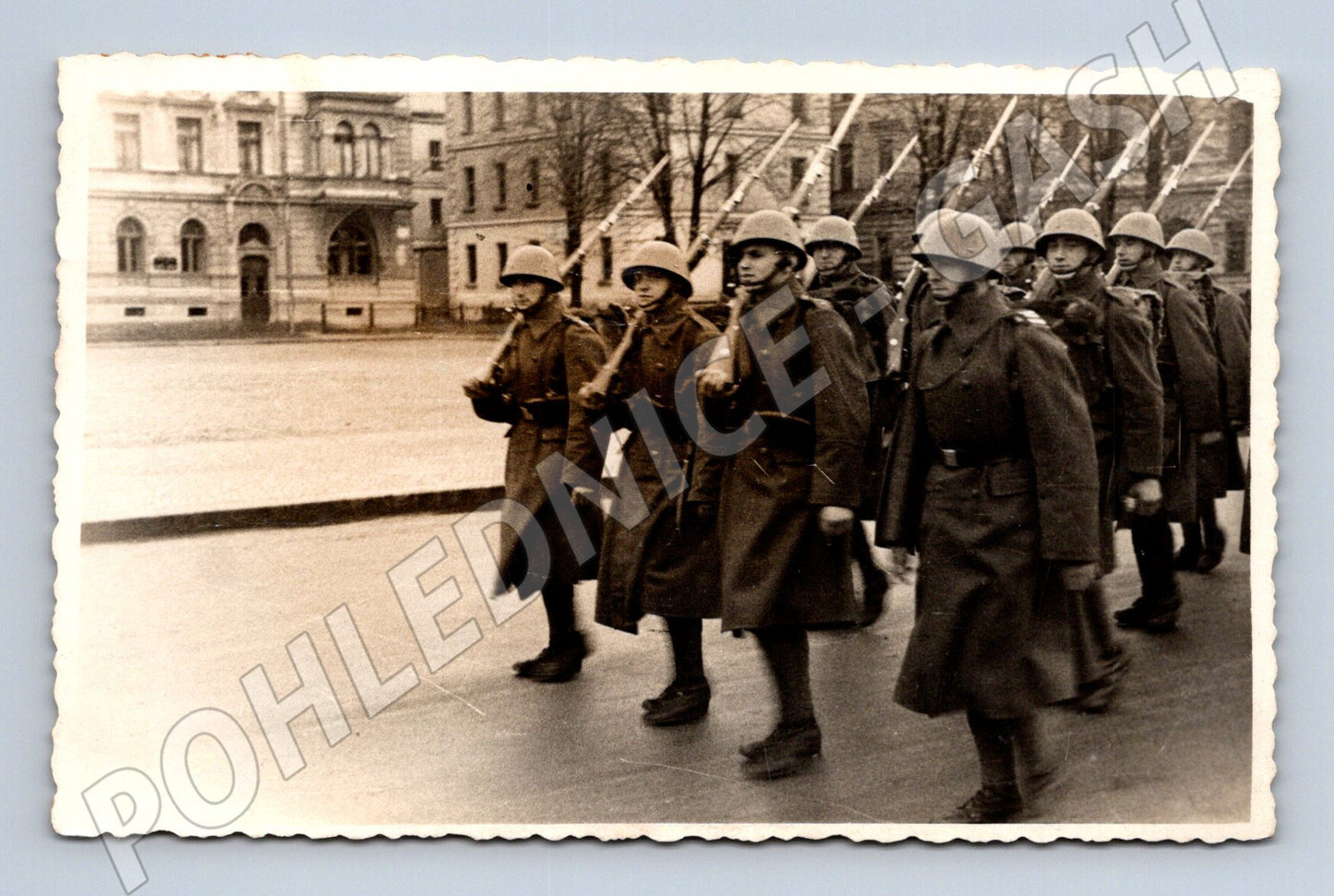 First Republic soldiers parade Masaryk stamp (M10165)