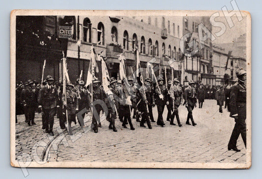 Funeral of legionnaires by the battalions of the Czech legions (M10177)