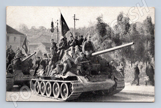 Příjezd tanků Rudé armády Praha 9 5 1945 (M10190)