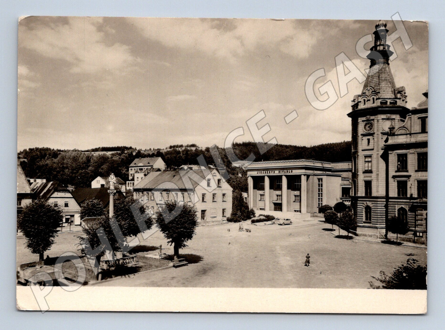 Pohlednice Hronov náměstí, Jiráskovo divadlo (M10693)