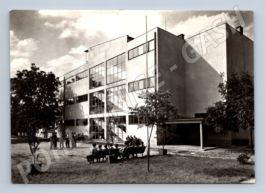 Pohlednice Odborné učiliště Rousínov – moderní architektura (M10764)