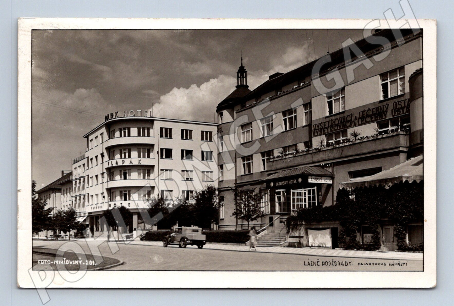 Pohlednice Poděbrady Masarykovo náměstí - Lázeňský hotel (M10859)