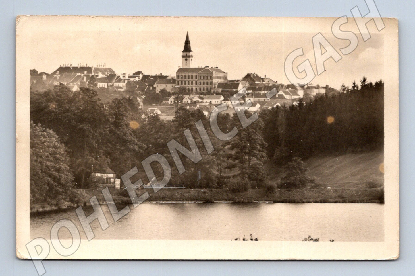 Pohlednice Jemnice - zámek a panorama města (M10904)