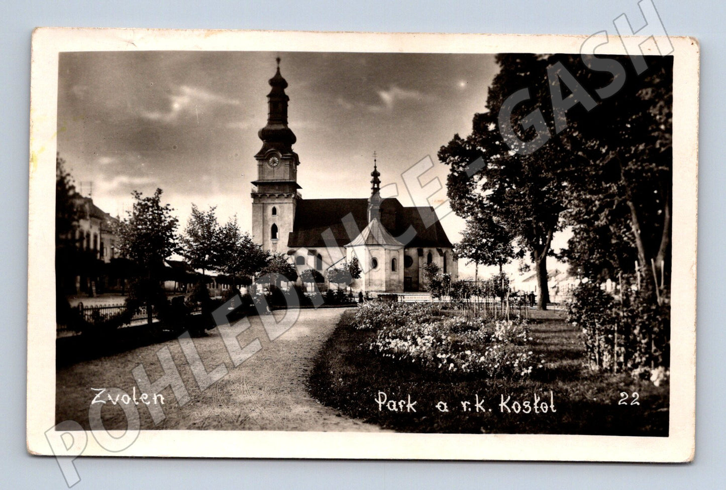 Pohlednice Zvolen – Park a kostel (M11316)
