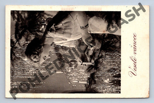Pohlednice Čechy a Morava 1939 – mladá dívka (M1143)
