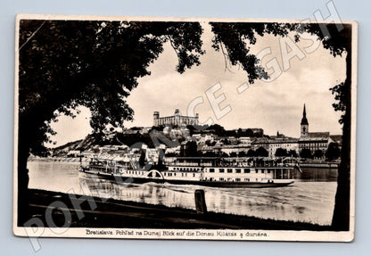 Pohlednice Bratislava, Dunaj – parník a hrad (M11659)