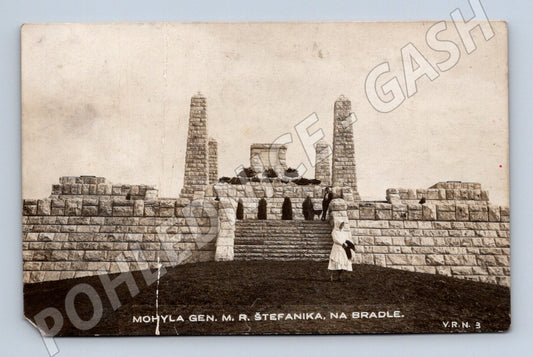 Pohlednice Mohyla gen. M. R. Štefánika 1928 (M11728)