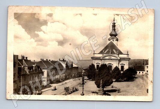 Pohlednice Uherský Brod náměstí ČSR (M13006)