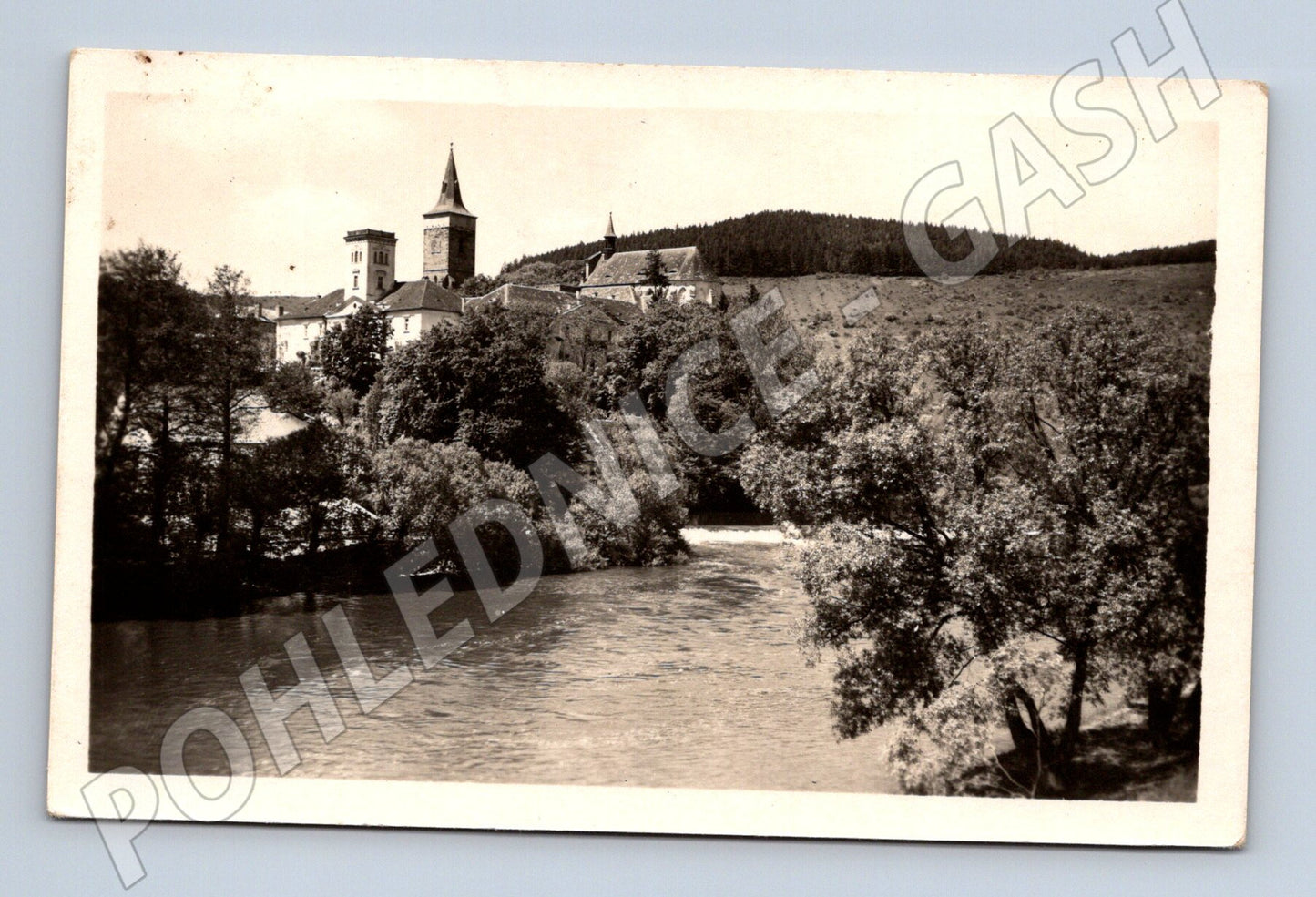 Pohlednice Sázava nad Sázavou, klášter a řeka (M13205)