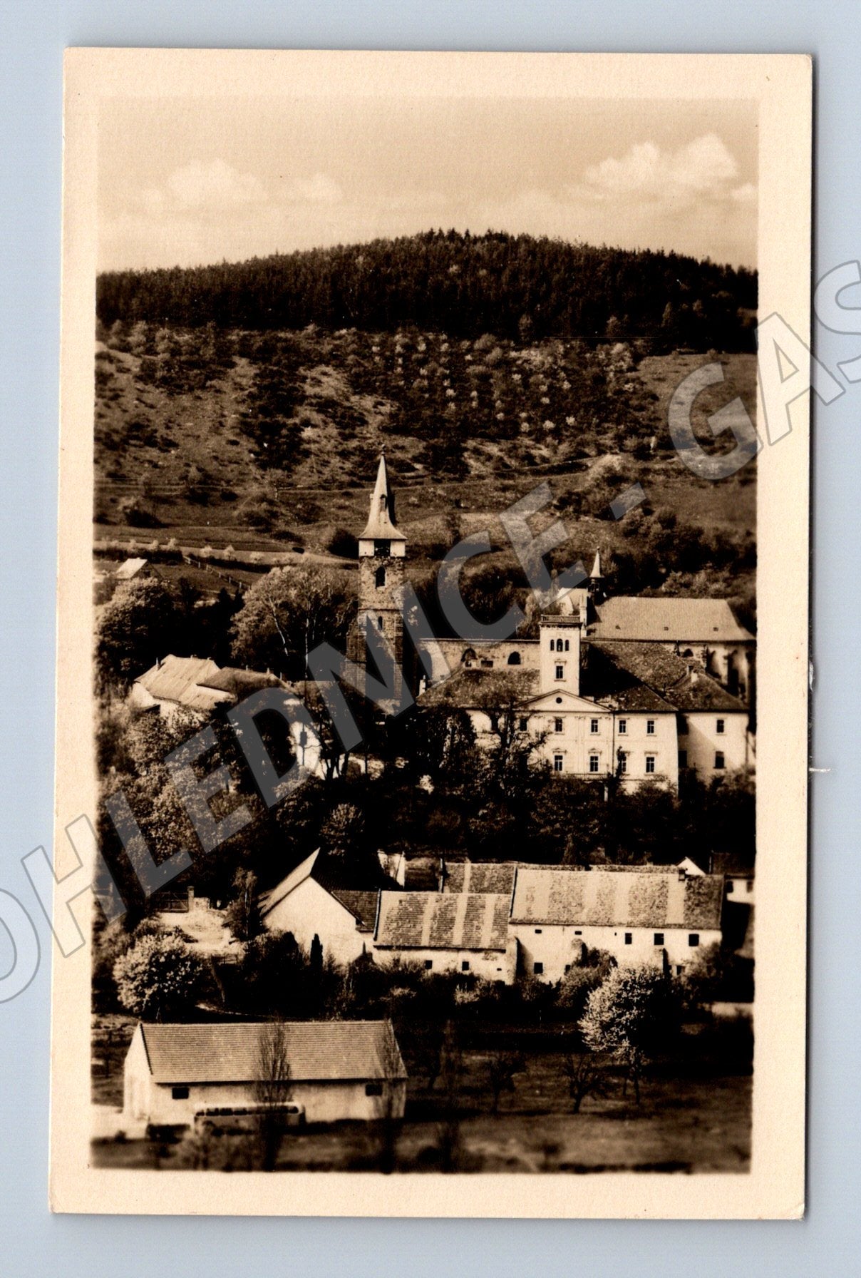 Pohlednice Sázava kostel a město (M13209)