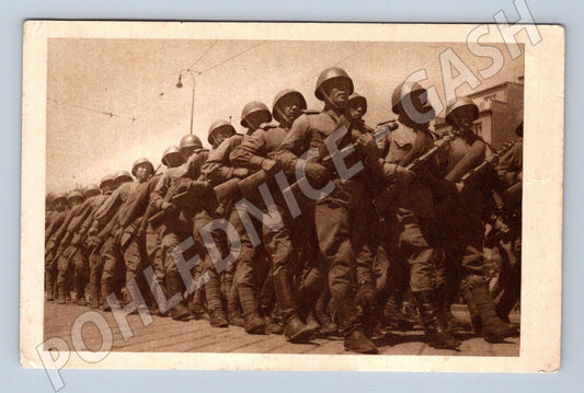 Pohlednice Pochod vítězné ČA Bratislavou (M14250)