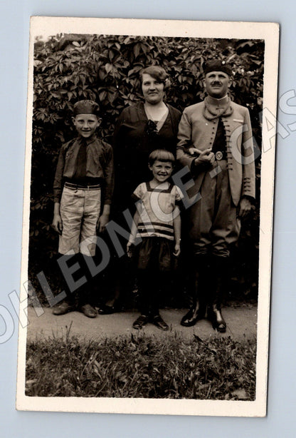 Pohlednice Skupina v lidových krojích (M14341)