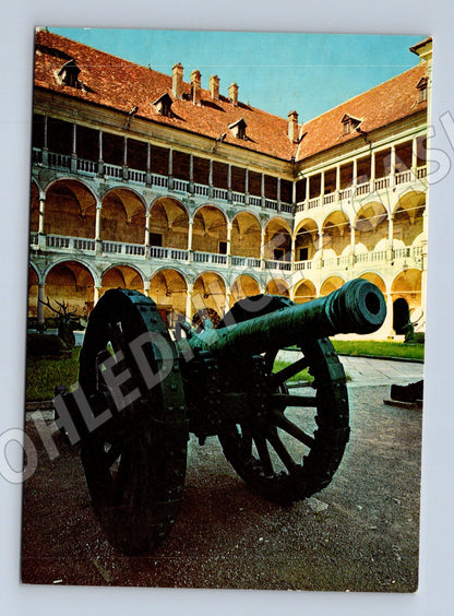 Pohlednice Opočno – renesanční zámek a nádvoří (M15202)