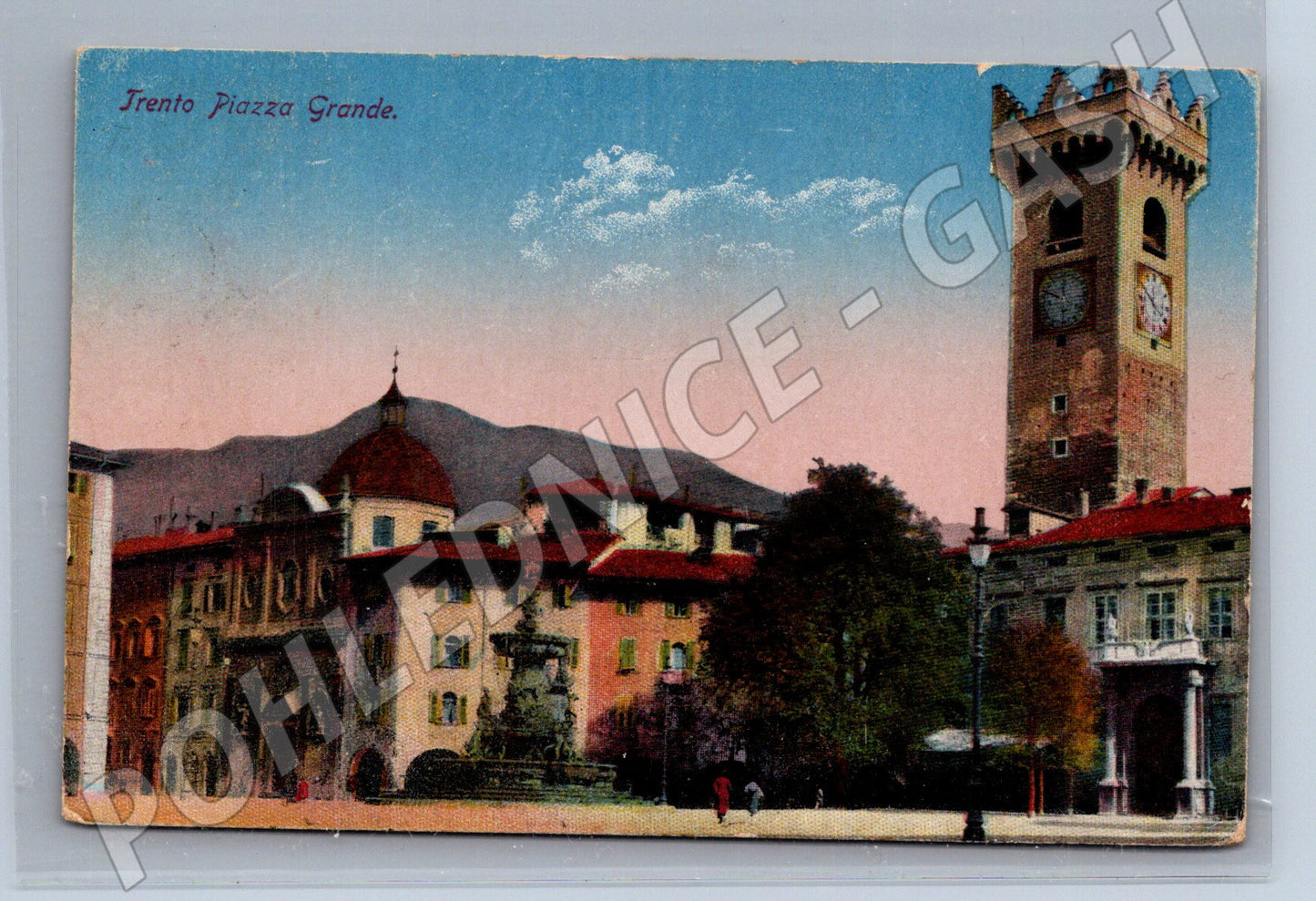 Pohlednice Trento – Piazza Grande, prošlá poštou (M15388)