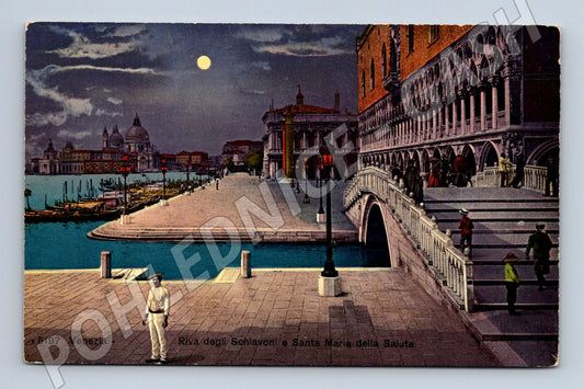 Pohlednice Benátky – Riva Schiavoni, Salute, noc (M15418)