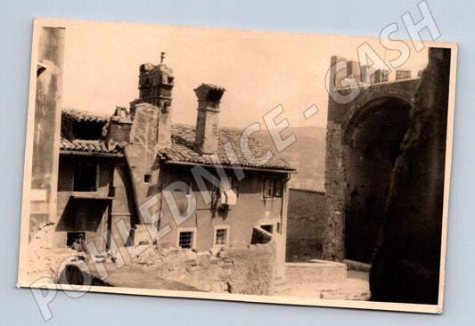 Pohlednice Itálie – historický dům a městská brána (M15526)