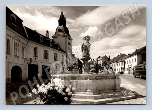 Pohlednice Brunn am Gebirg náměstí kašna Rakousko (M16090)
