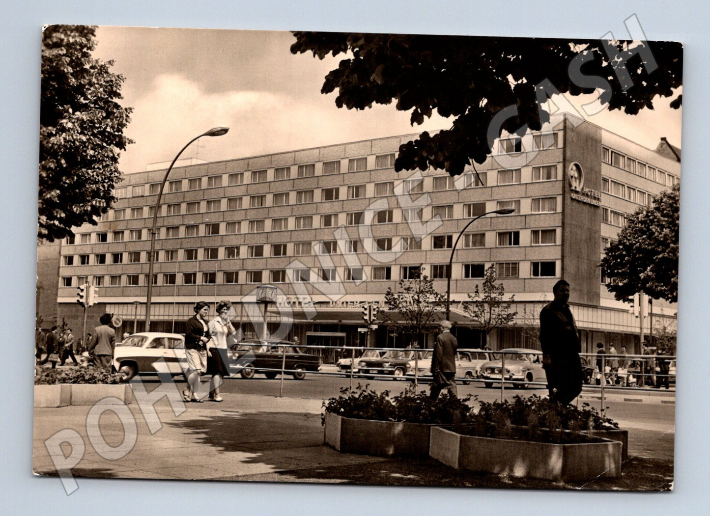 Pohlednice Berlín Unter den Linden hotel 1967 prošlá poštou (M16467)