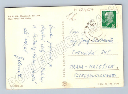 Pohlednice Berlín Unter den Linden hotel 1967 prošlá poštou (M16467)