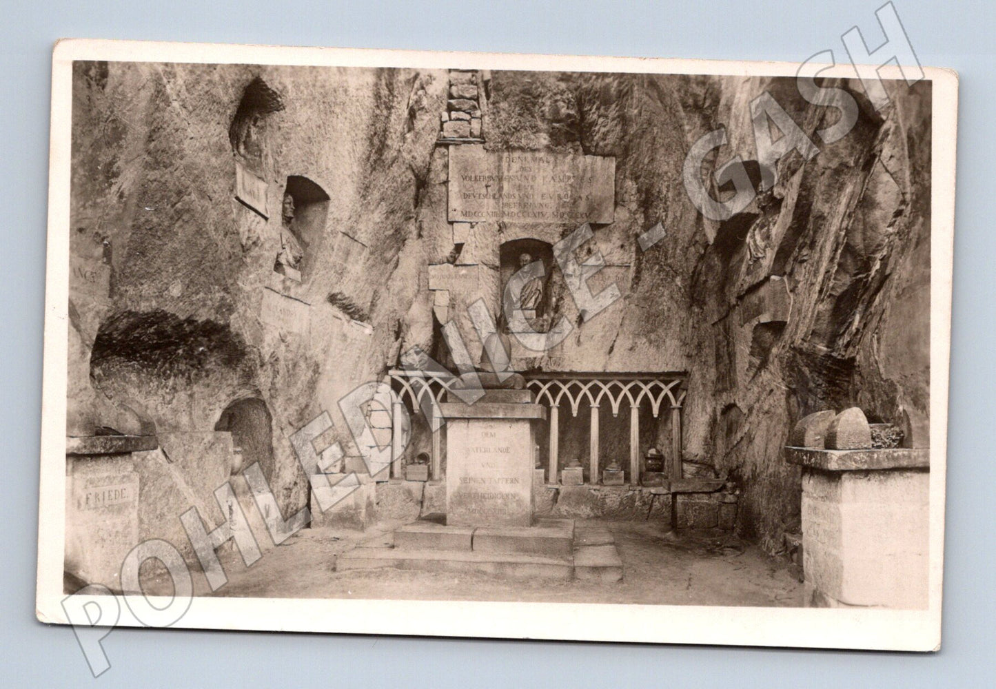 Pohlednice Památník ve skále Německo čb (M16616)