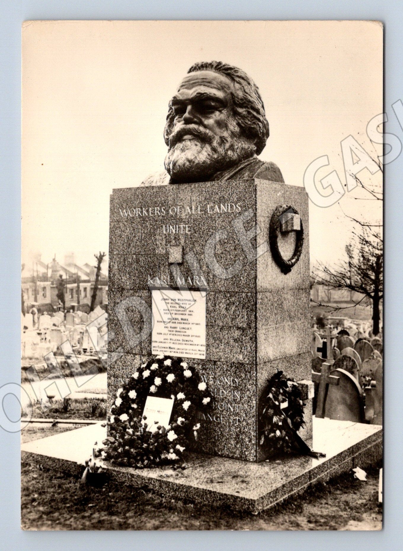 Pohlednice Londýn hrob Karla Marxe Highgate 1965 (M16737)