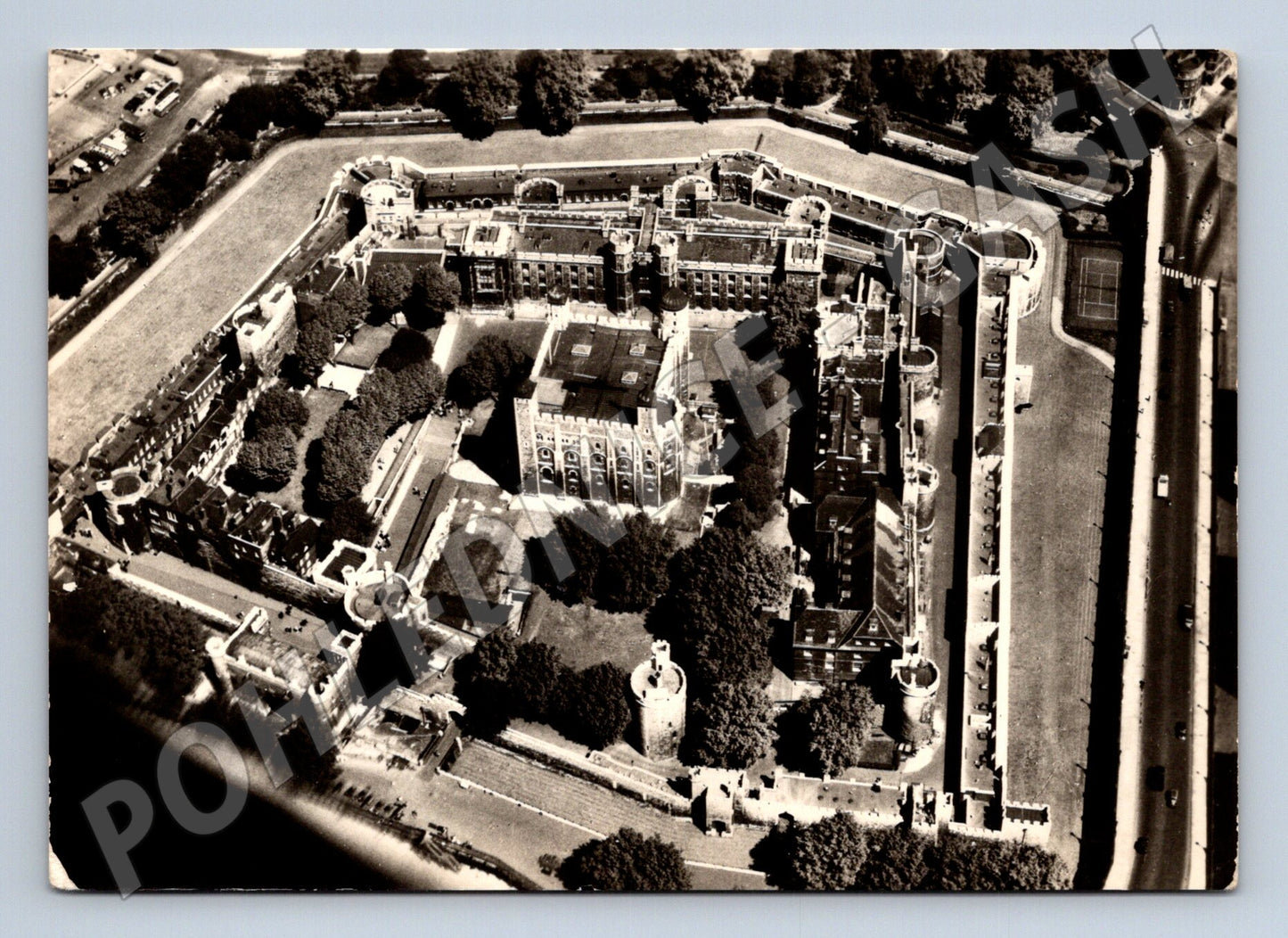 Pohlednice Tower of London letecký pohled 1965 (M16739)
