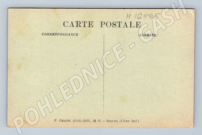 Pohlednice La Rochefoucauld zámek stará (M16865)