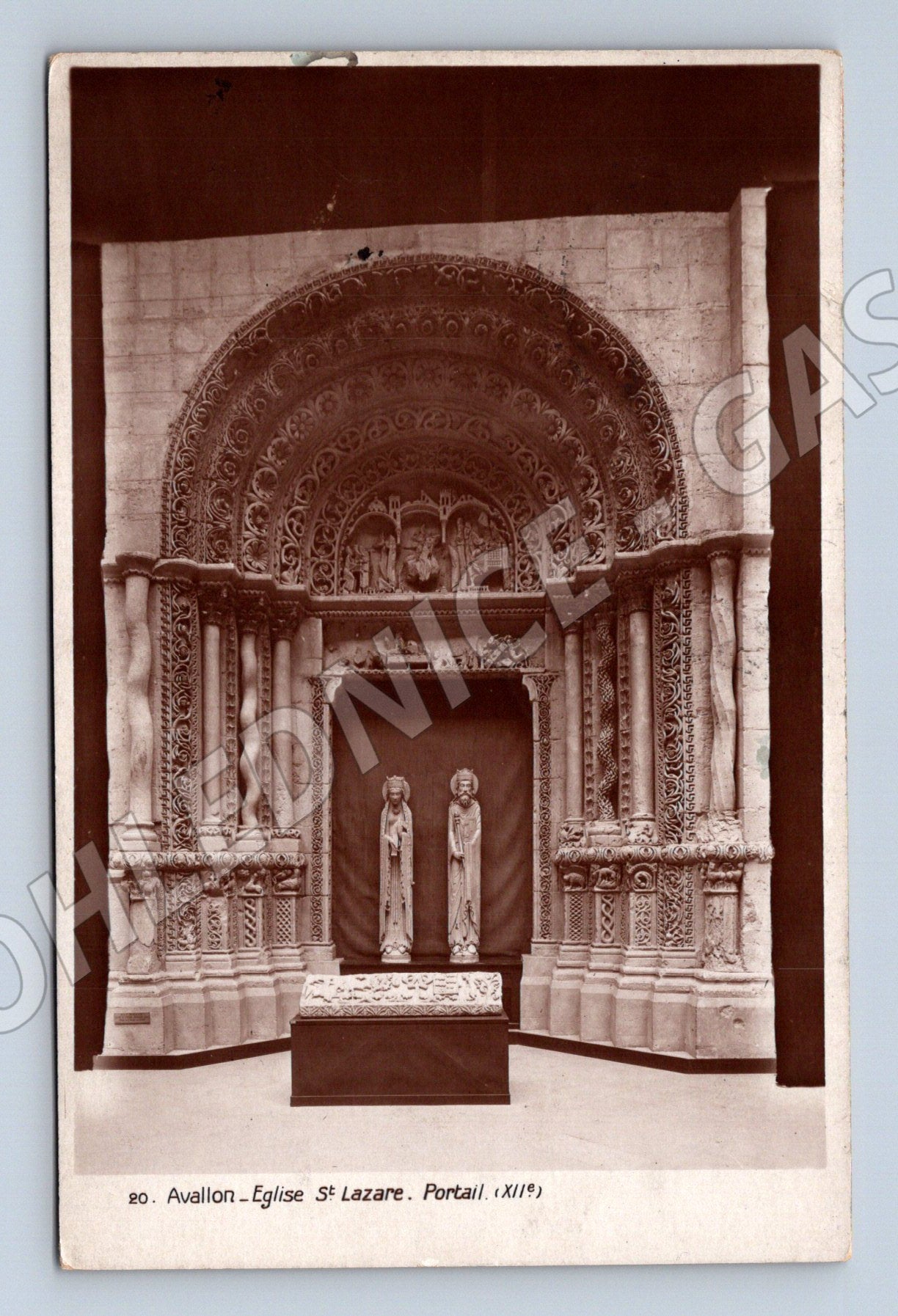 Pohlednice Avallon kostel St Lazare portál (M16891)