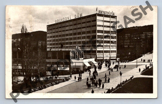 Pohlednice Gottwaldov obchodní dům a tržnice (M1705)