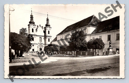 Pohlednice Strážnice – Klášterní kostel, prošlá poštou 1945 (M1745)