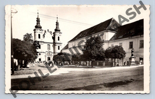 Pohlednice Strážnice – Klášterní kostel, prošlá poštou 1945 (M1745)