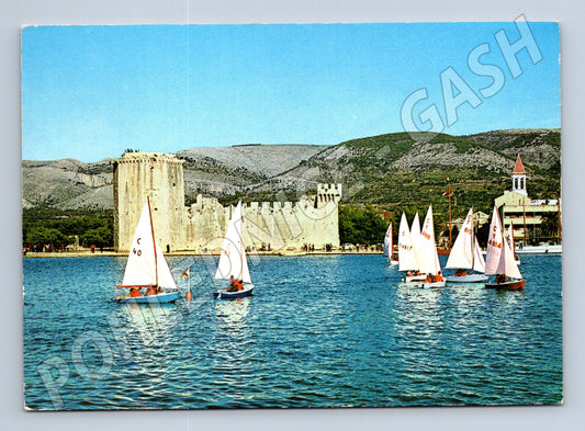 Pohlednice Trogir plachetnice u pevnosti Jugoslávie (M17498)
