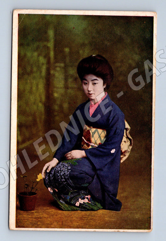 Pohlednice gejša v kimonu Japonsko kolor cca 1920 (M18229)