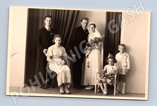 Pohlednice svatební ateliér rodinný portrét čb (M18337)