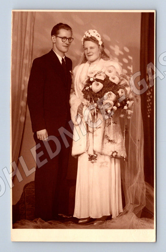 Pohlednice svatební pár čb foto (M18345)