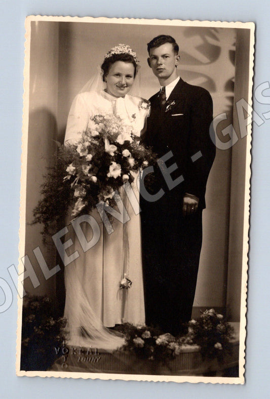 Pohlednice nevěsta a ženich 1 pol 20 stol (M18347)