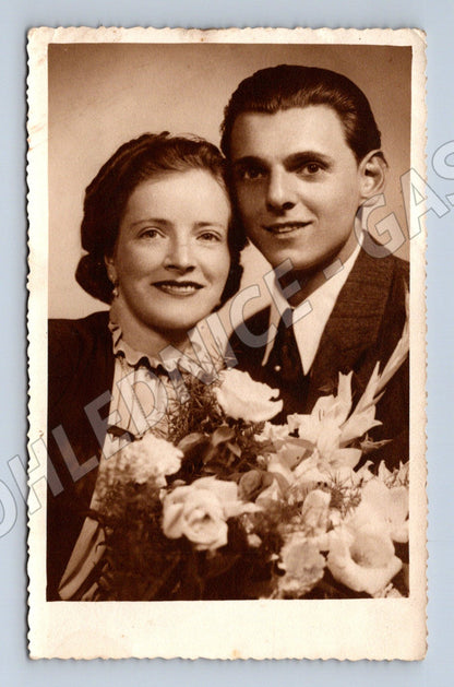 Pohlednice portrét muž a žena cca 1940 (M18360)