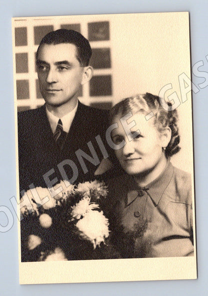 Pohlednice muž a dívka 1947 psaná (M18361)