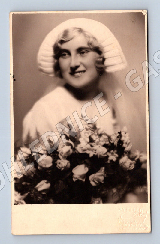 Pohlednice herečka květiny Ostrava (M18363)