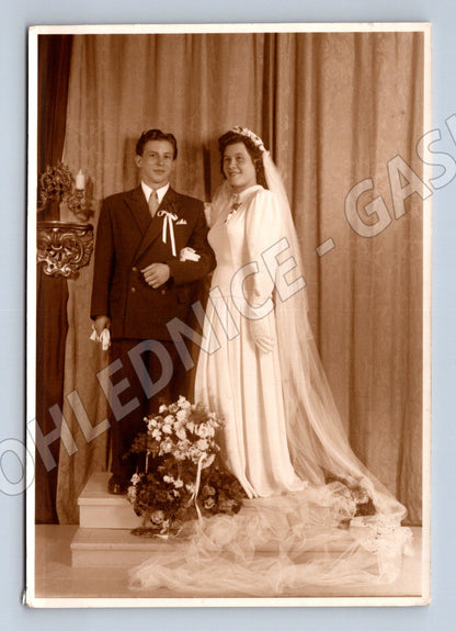 Pohlednice svatba Praha ateliér Viktoria 1948 (M18385)