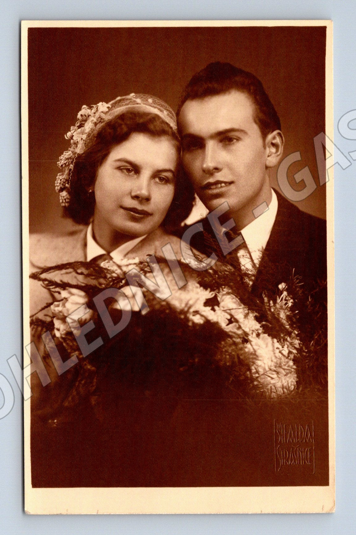 Pohlednice svatební ženich a nevěsta portrét (M18402)