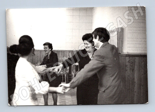 Pohlednice etnografie tanec společenská zábava (M18415)