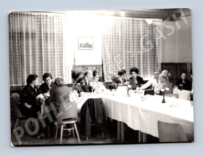 Pohlednice společenské posezení ČSR do 1950 (M18418)