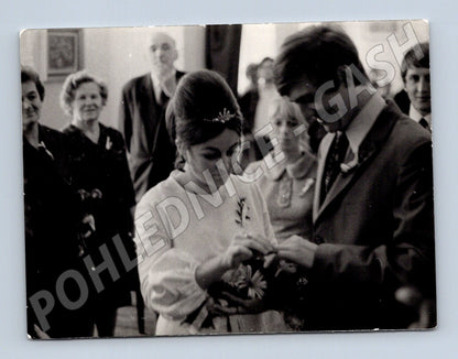 Pohlednice svatební výměna prstenů ČR čb (M18432)