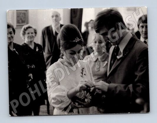 Pohlednice svatební výměna prstenů ČR čb (M18432)