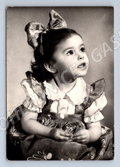 Pohlednice portrét dívky Itálie psaná známky (M18437)